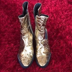 Jump for the people gold boots